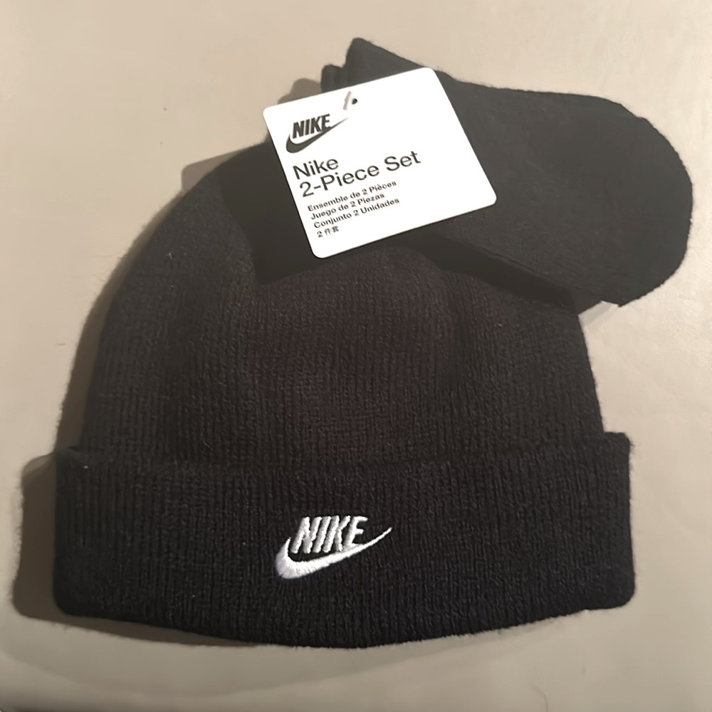 NIKE KNIT HAT/MITTENS (SET) INFANT-SZ 12-24 MO.-BLACK W/WHITE EMBLEM NWT